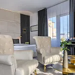 Unique Boutique