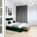 High Ceilings Apartments Bucharest Garden - Optional Parking