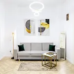 High Ceilings Apartments Bucharest Garden - Parking