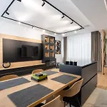 Eden - Elegant Retreat In Rosetti Luxury