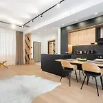 Eden - Elegant Retreat In Rosetti Luxury