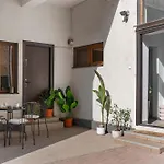 Zen Central Apartment With Self Check-In & Private Parking