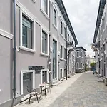 Central 10 Studio