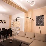 Ultra Central 3 Room Apartment