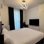 Ultra Central 3 Room Apartment
