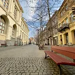 Old Town Jacuzzi Studio