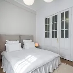 Stunning 3Br - Balcony Overlooking Calea Victoriei