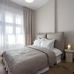 Stunning 3Br - Balcony Overlooking Calea Victoriei