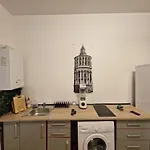 Casa De La Foisorul De Foc-100 Ani De Istorie