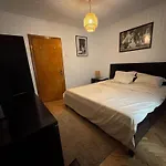Decebal Apartment Overlooking The Boulevard