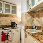 Cismigiu Apartment With Balcony & View
