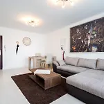 Top Location With Iconic View - Sala Palatului