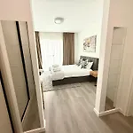 Rulu Studio Plaza Mall