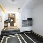 Aesthetic Cosy - Central Alba Studio