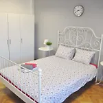 6 Sense Apartment