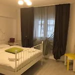 Green Apartment 4-26 Mircea Voda