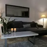 Metropole Apartments Invilla Old City