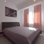 Rya Home 1