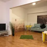 Green Apartment
