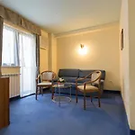 Hotel Opera By Zeus International