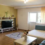 Collosal Apartment With Garden