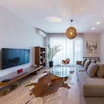 The Shades Of Grey-Tranquil 4Th-Floor Apartment Baneasa Area