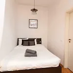 Conta Central Apartment
