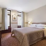 Ramada By Wyndham Bucharest Majestic