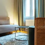 Amazing Location - City Center Studio