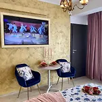 Bucharest Mall Studio