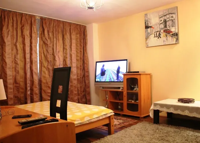 Vitan Modern Apartment, Sleeps 4
