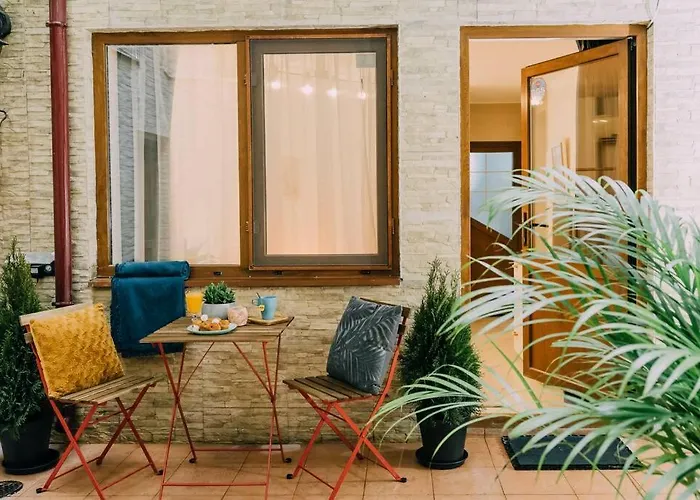 Studio With Private Terrace Next To Cismigiu