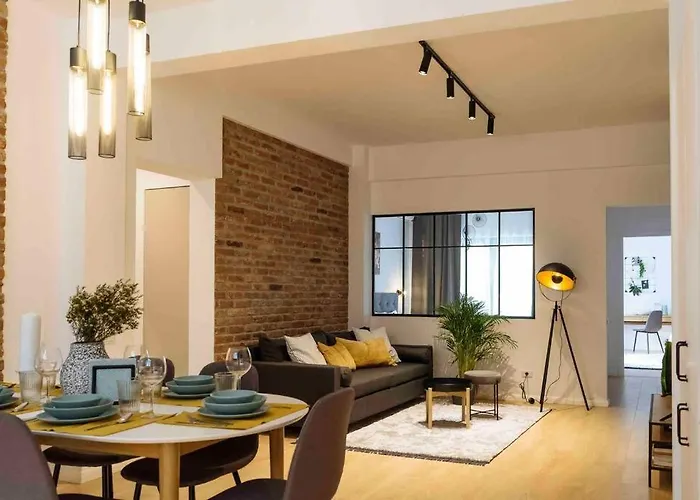 Bright 3Br Flat-Top Location-Green View Balcony