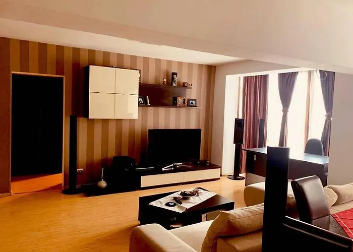 Cozy 2 Rooms Apartment Close To City Center