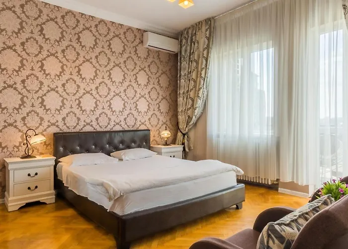 Deluxe Cismigiu Park