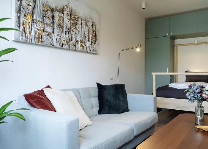 Sunny Modern Studio - Cismigiu Park & Old Town