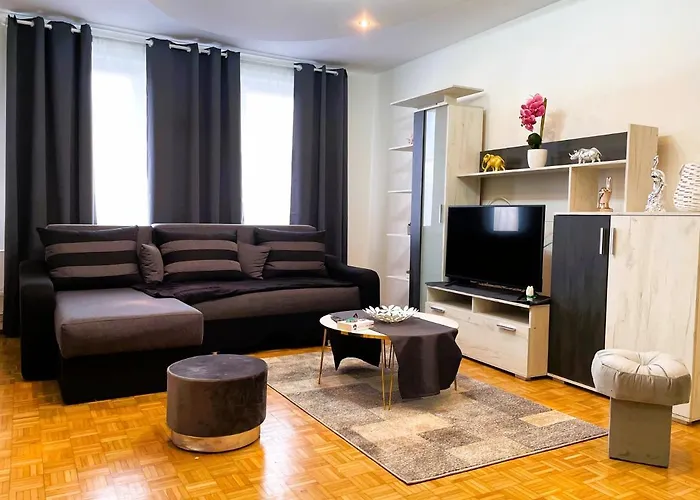 Royal Palace - City Center Accommodation