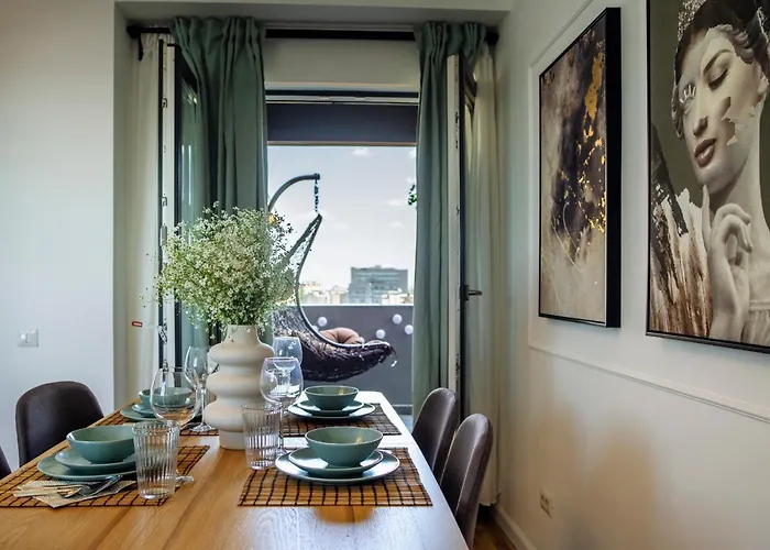 Sunny 3Br Midtown Flat - Amazing View Balcony