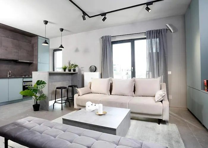 Lovely Industrial Studio With Netflix