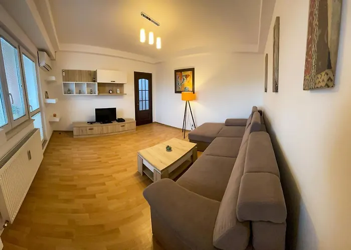 National Arena Mega Mall Elana Apartment
