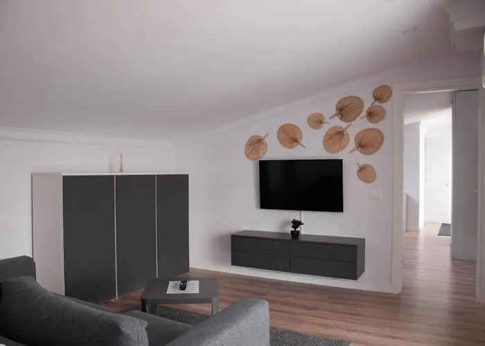 5 Rooms Penthouse No 25 Free Parking