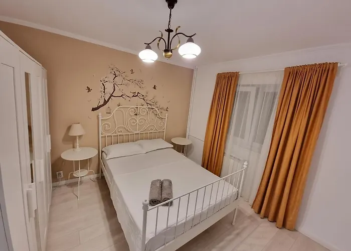 Aviatiei Apartments Near Caramfil Street