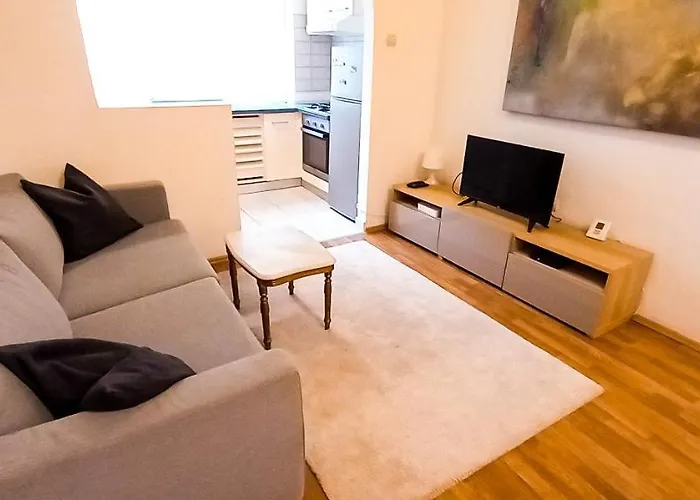 Cozy And Convenient 1Br Apartment Near Bucharest\'S Best Attractions