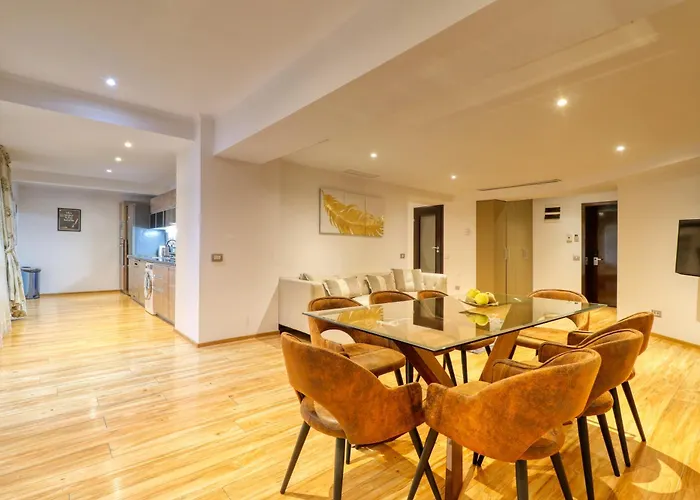 3 Bedroom Apartment In Herastrau Area