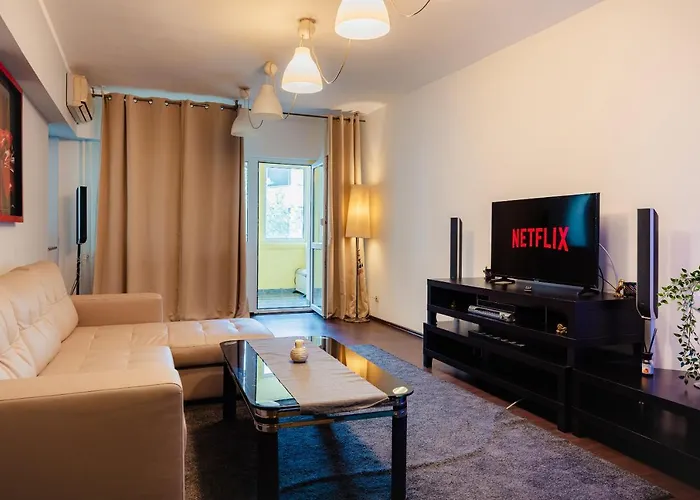Comfy Apartment With Private Parking And Netflix