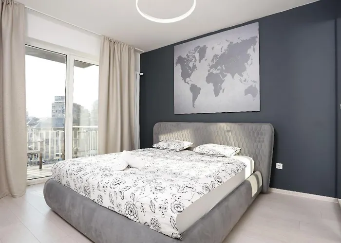2 Bedroom Apartment With Amazing View In City Center