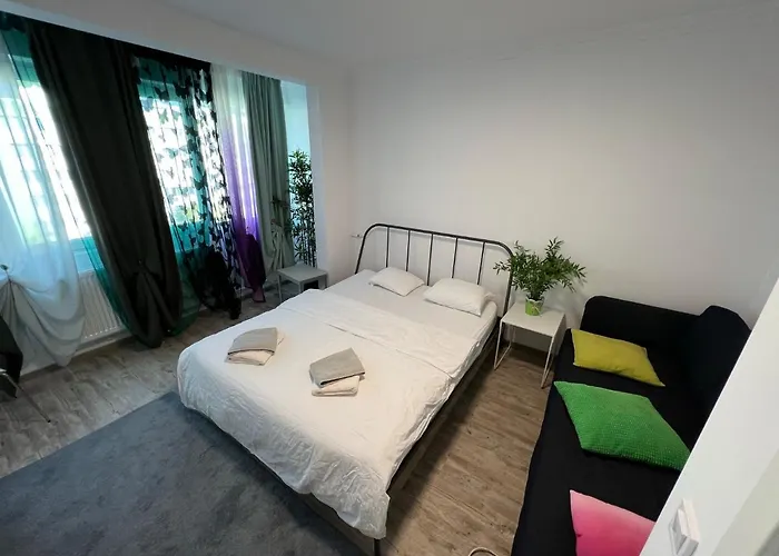 Green Apartment 124