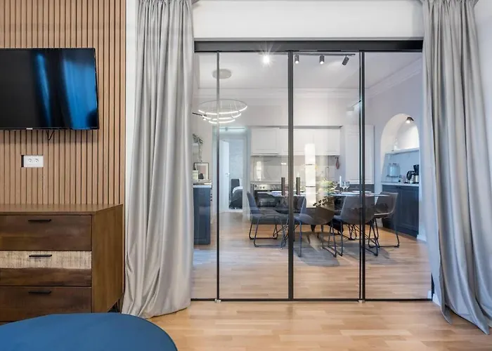 Superb Views 3Br Midtown Flat - 3 Balconies