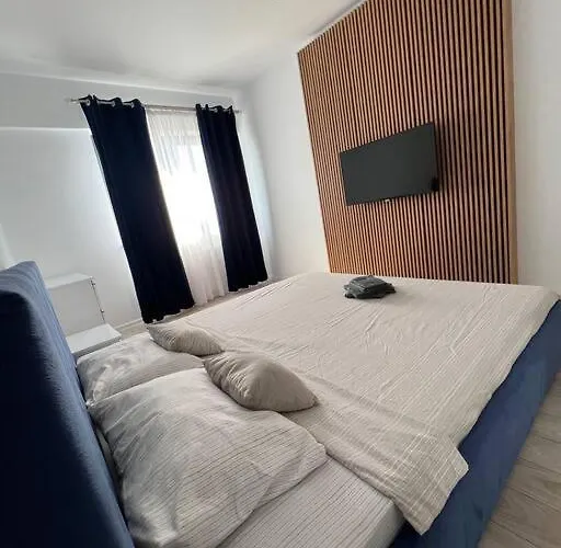 West Lake Aparthotel