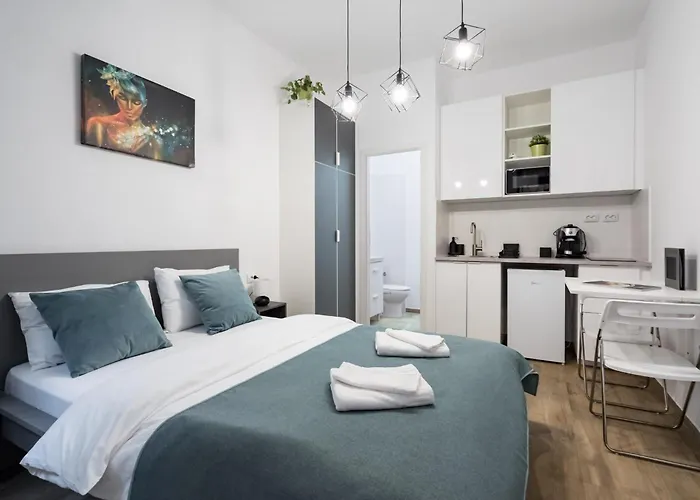 Urban Walls Apartments 5A In Old City